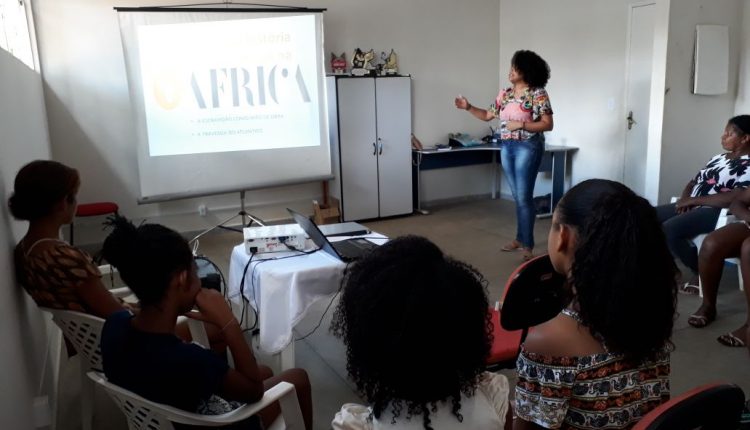 Projeto ‘Arte e Eu’ inicia oficina sobre a História dos Negros no Brasil com alunas do projeto