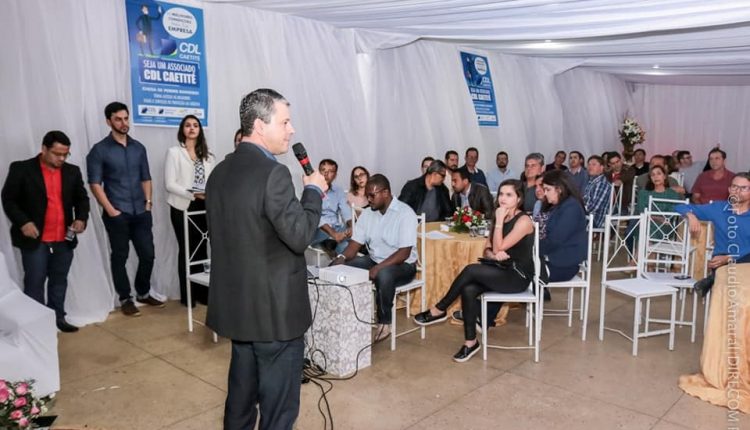 Prefeito Aldo Gondim participa de jantar com empresários promovido pela CDL