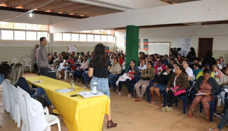 Prefeitura realiza reunião com mais de 100 famílias referenciadas no CRAS Urbano